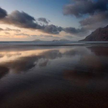 Famara. Marea 公寓 法马拉